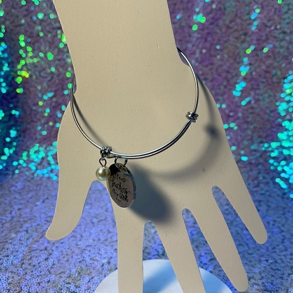Brand new adjustable bracelet 